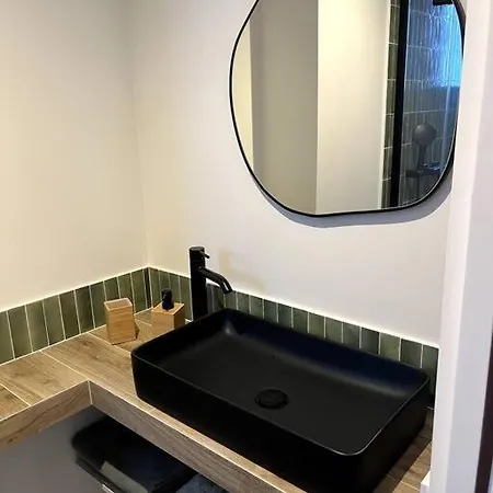 Apartment Bright 1 Bed In The Heart Of Hip Paris, Montorgueil Paris