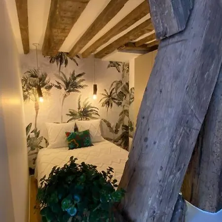 Apartment Bright 1 Bed In The Heart Of Hip Paris, Montorgueil