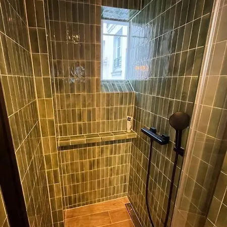 Apartment Bright 1 Bed In The Heart Of Hip Paris, Montorgueil Paris